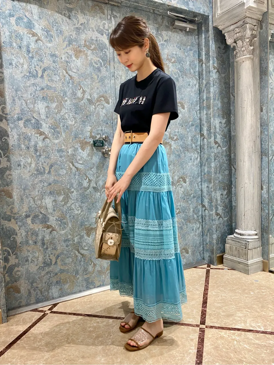 GRACE CONTINENTAL The Banquet Aya. コーディネート画像