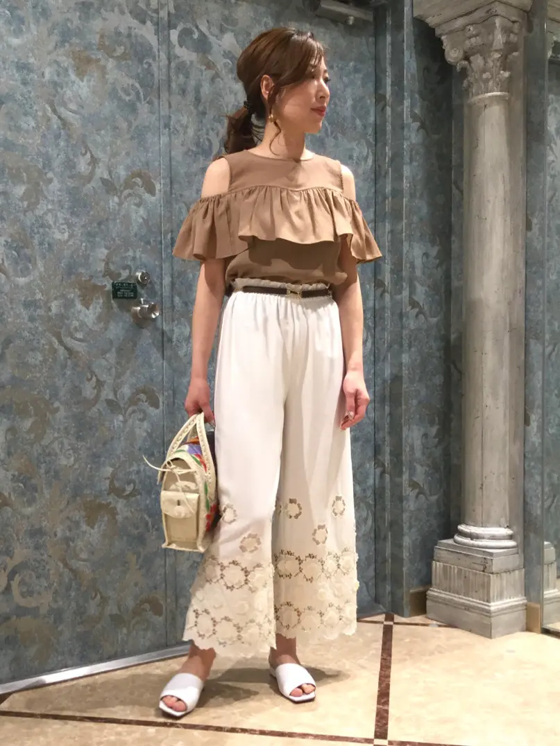 GRACE CONTINENTAL The Banquet 泉　智子 コーディネート画像