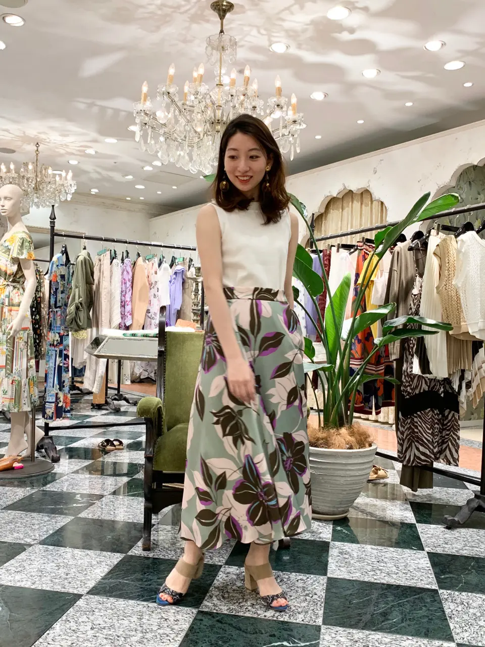 GRACE CONTINENTAL The Banquet eri コーディネート画像