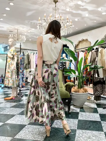 GRACE CONTINENTAL The Banquet eri コーディネート画像