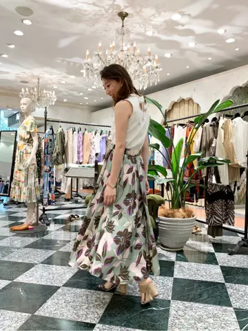 GRACE CONTINENTAL The Banquet eri コーディネート画像