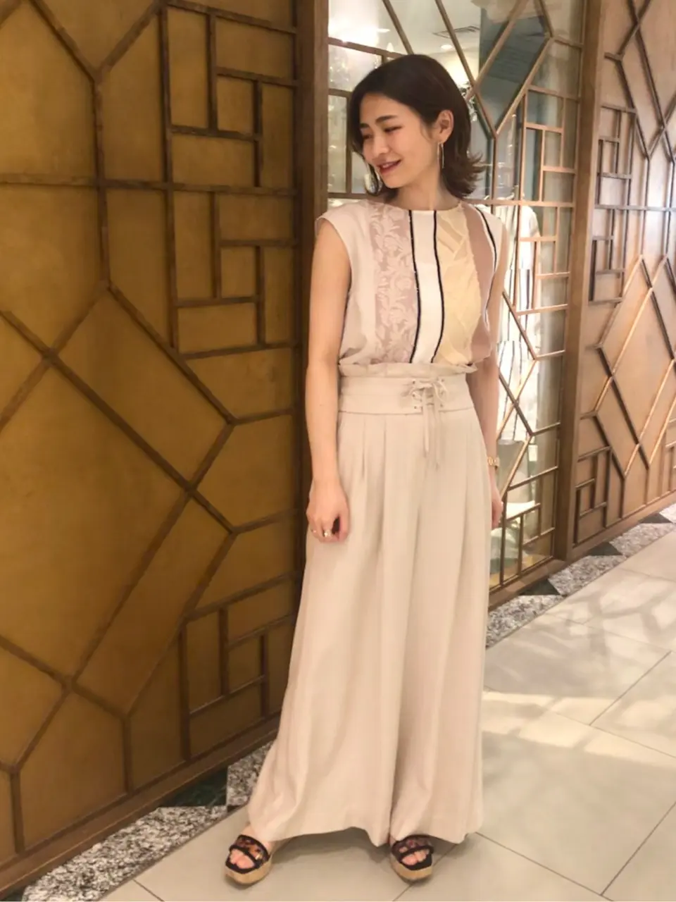 GRACE CONTINENTAL The Banquet HOSHINO コーディネート画像