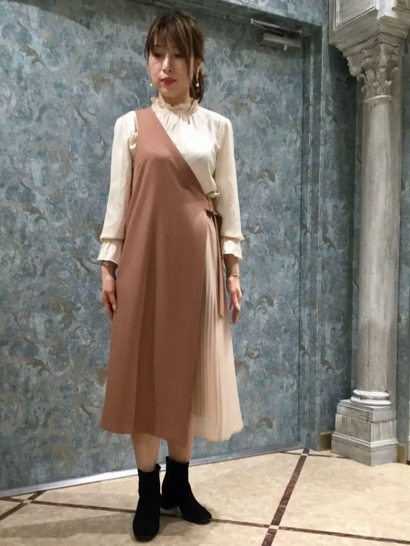 GRACE CONTINENTAL The Banquet 泉　智子 コーディネート画像