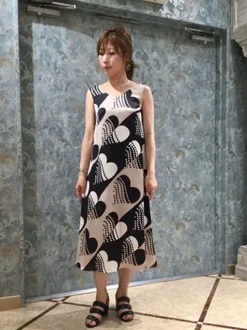 GRACE CONTINENTAL The Banquet 泉　智子 コーディネート画像