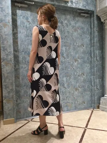 GRACE CONTINENTAL The Banquet 泉　智子 コーディネート画像