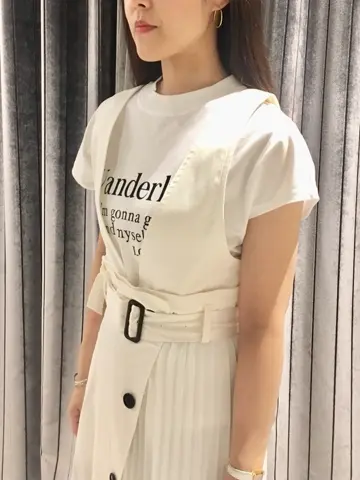 GRACE CONTINENTAL The Banquet 小笠原　春菜 コーディネート画像