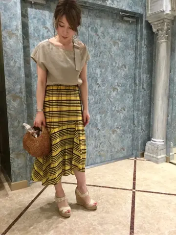 GRACE CONTINENTAL The Banquet 泉　智子 コーディネート画像