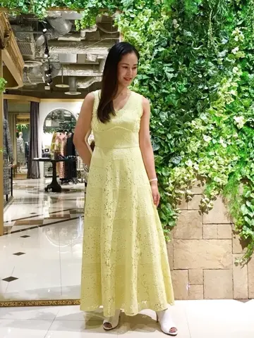 GRACE CONTINENTAL The Banquet 小笠原　春菜 コーディネート画像