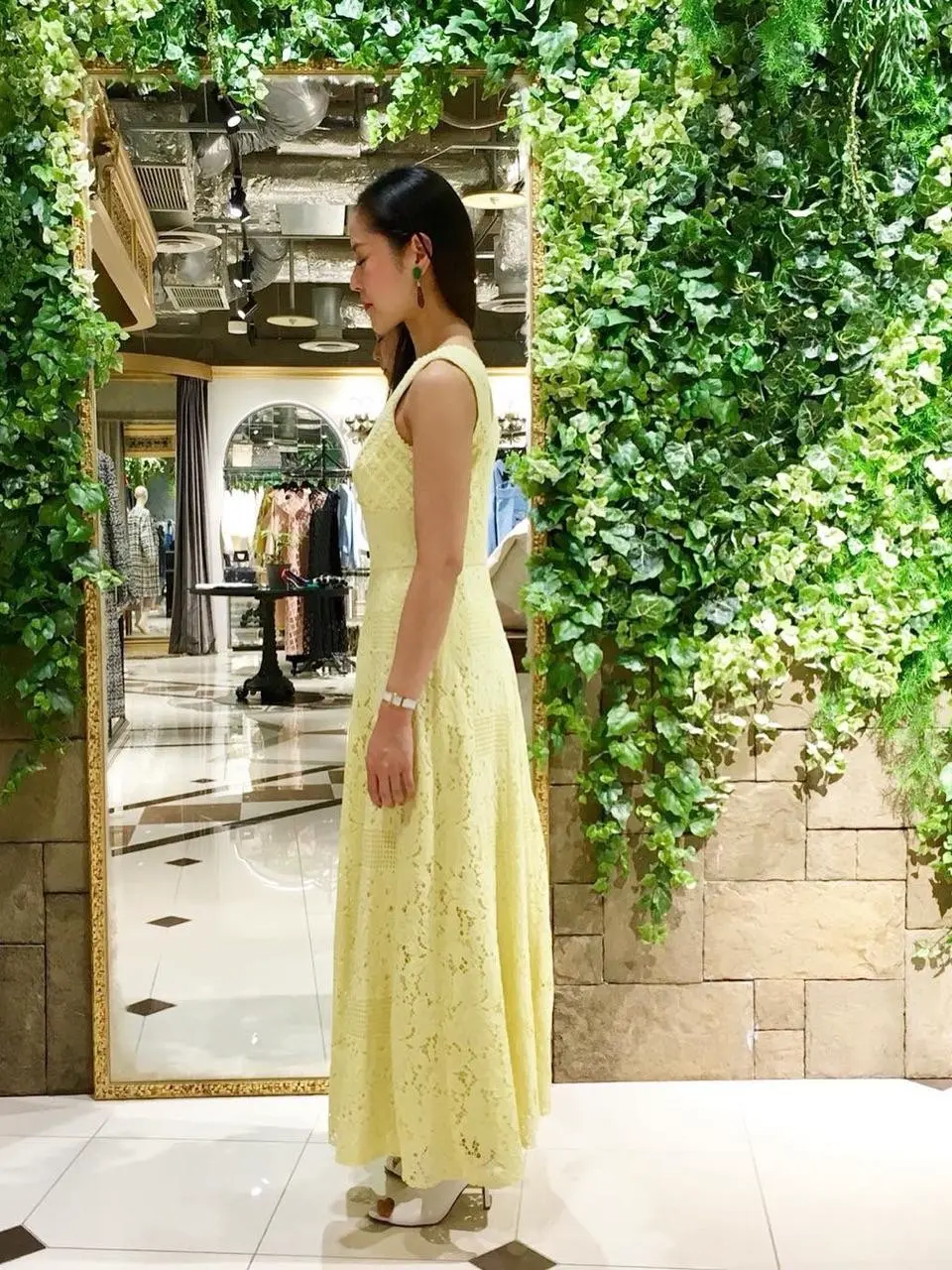 GRACE CONTINENTAL The Banquet 小笠原　春菜 コーディネート画像