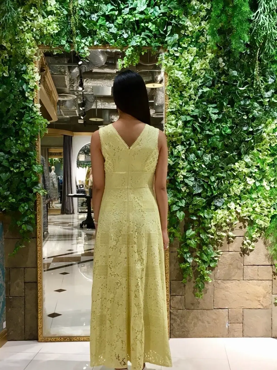 GRACE CONTINENTAL The Banquet 小笠原　春菜 コーディネート画像