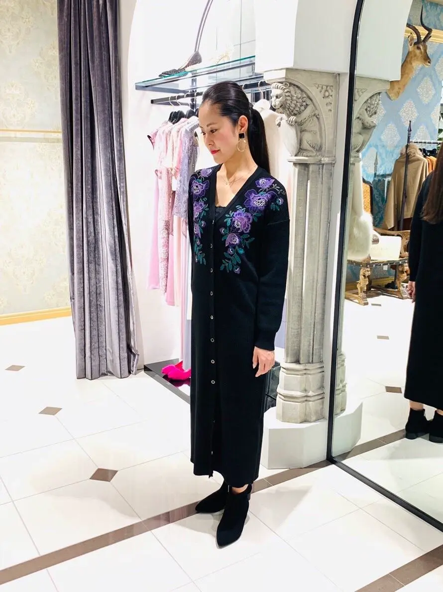 GRACE CONTINENTAL The Banquet 小笠原　春菜 コーディネート画像