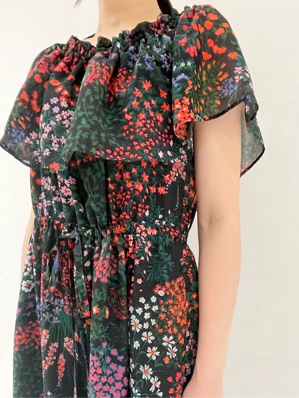 GRACE CONTINENTAL The Banquet nao コーディネート画像