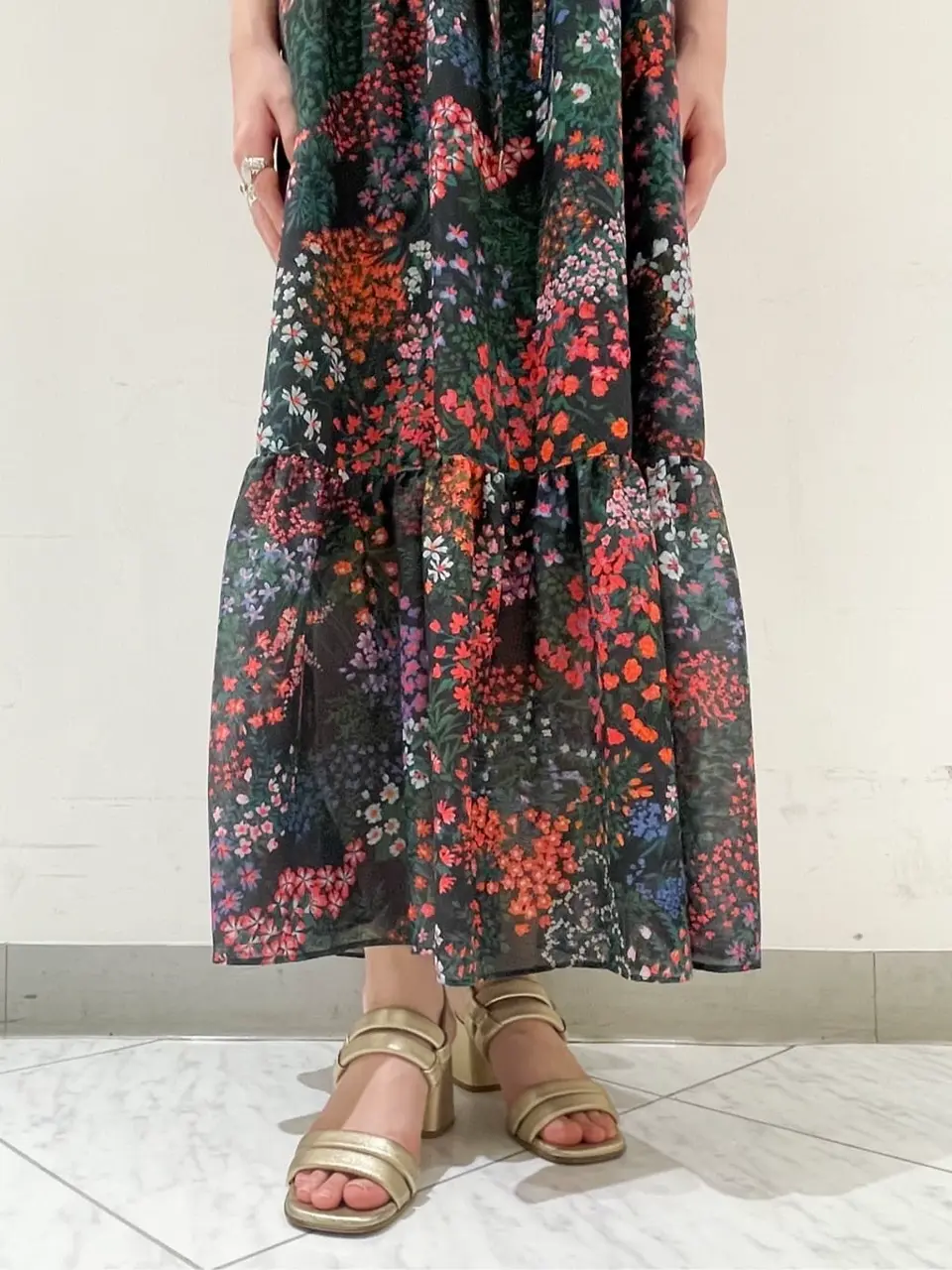 GRACE CONTINENTAL The Banquet nao コーディネート画像