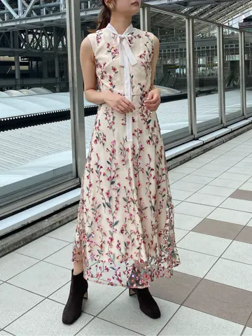 GRACE CONTINENTAL The Banquet MORITA AI コーディネート画像