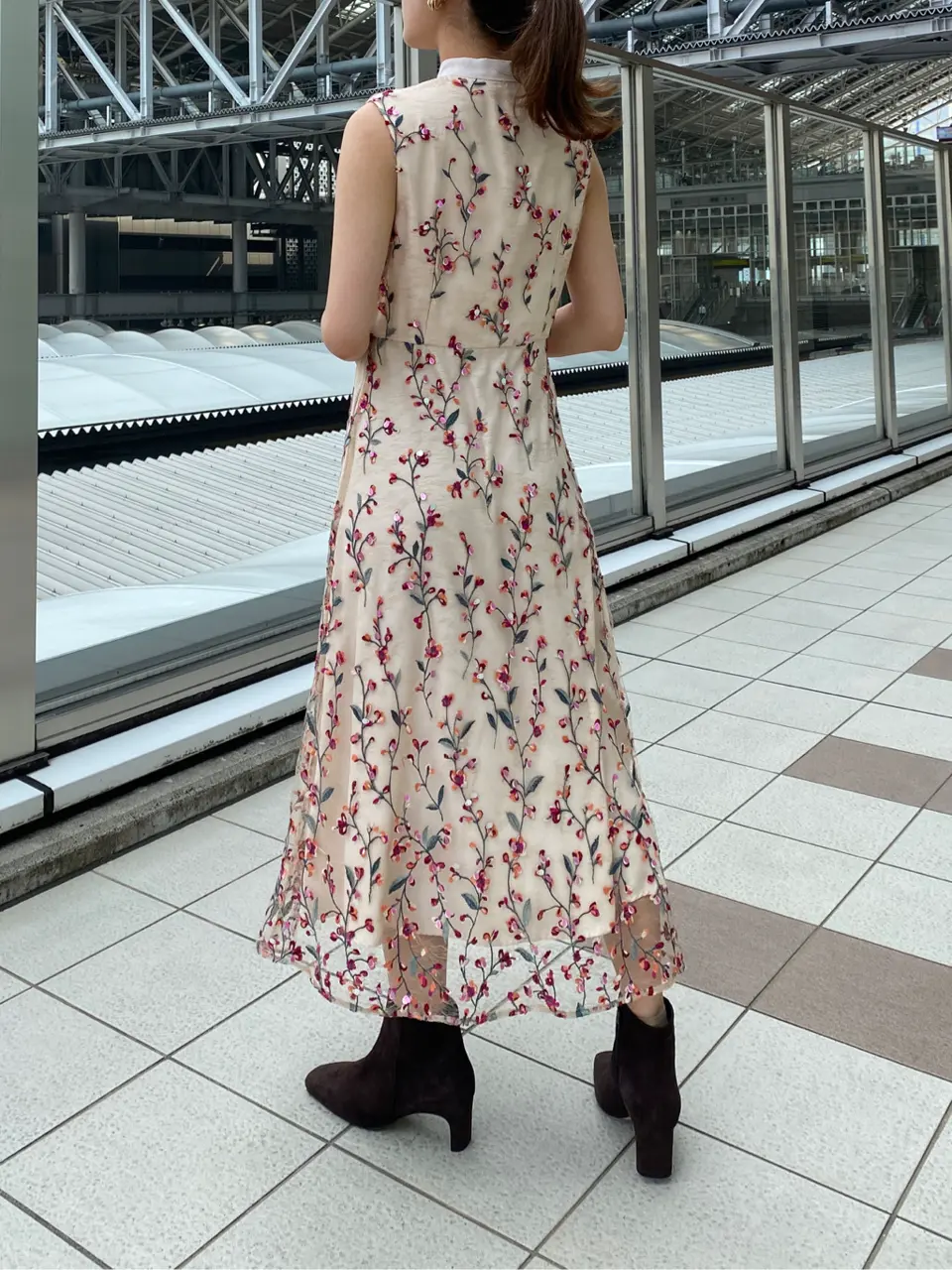 GRACE CONTINENTAL The Banquet MORITA AI コーディネート画像