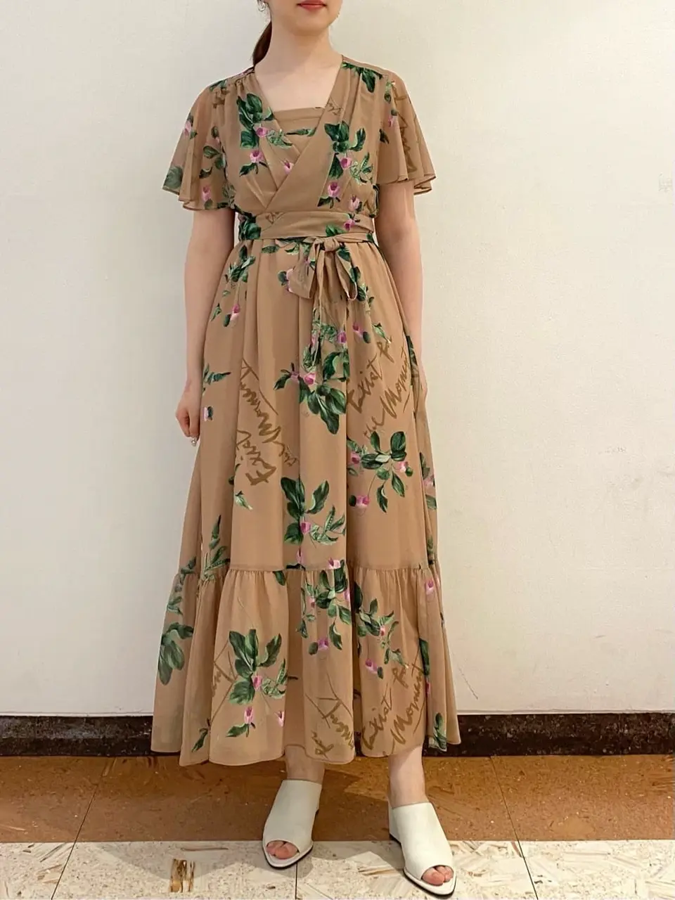 GRACE CONTINENTAL The Banquet mikiho コーディネート画像