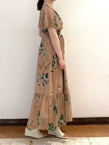 GRACE CONTINENTAL The Banquet mikiho コーディネート画像