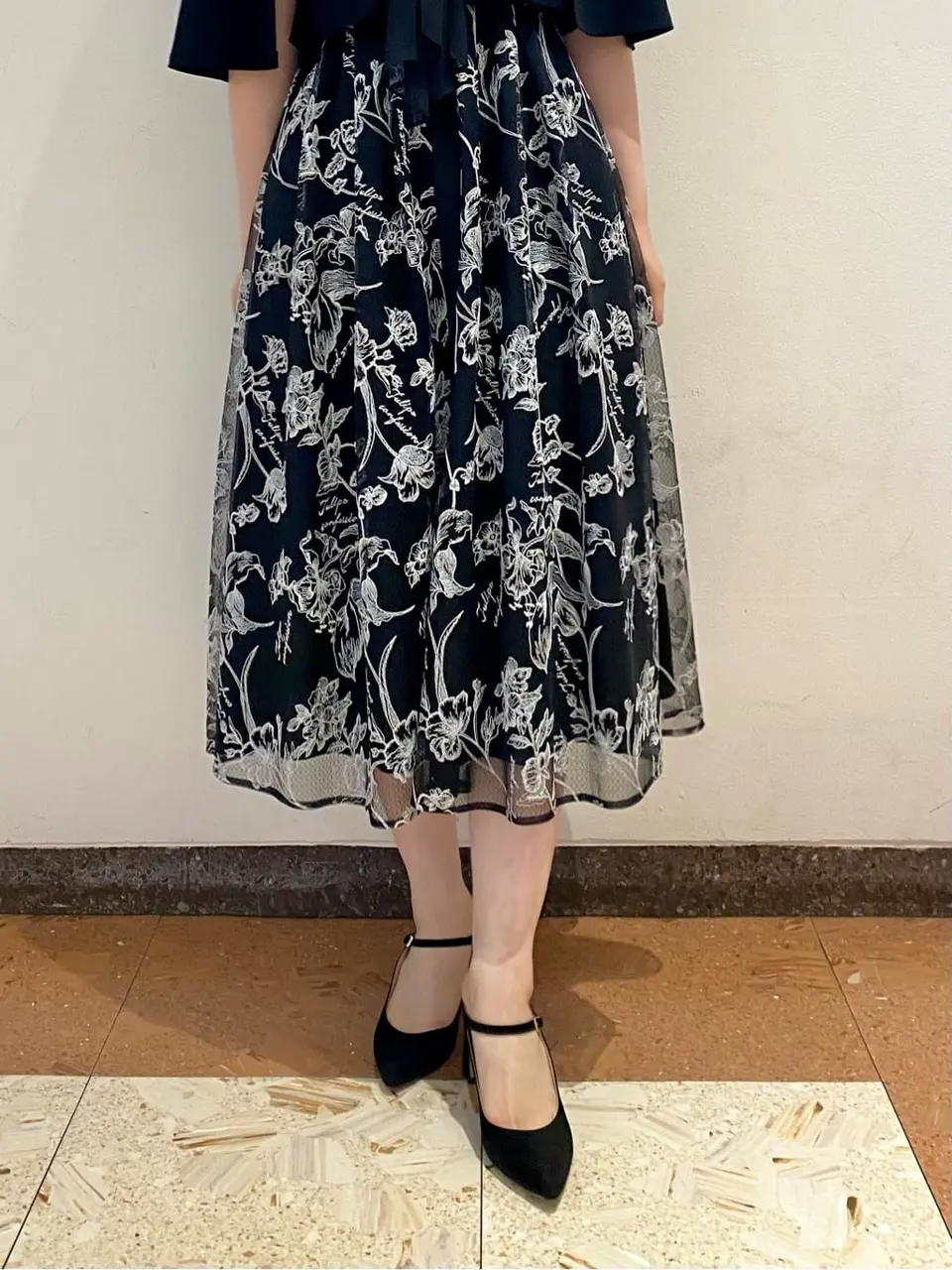 GRACE CONTINENTAL The Banquet mikiho コーディネート画像