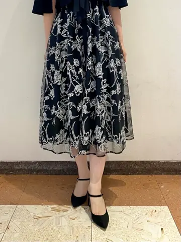 GRACE CONTINENTAL The Banquet mikiho コーディネート画像