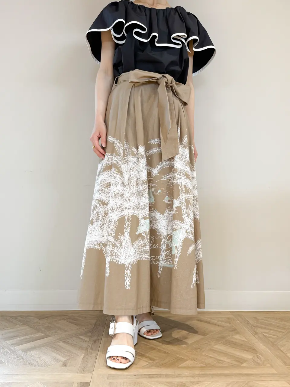 GRACE CONTINENTAL The Banquet yuri コーディネート画像