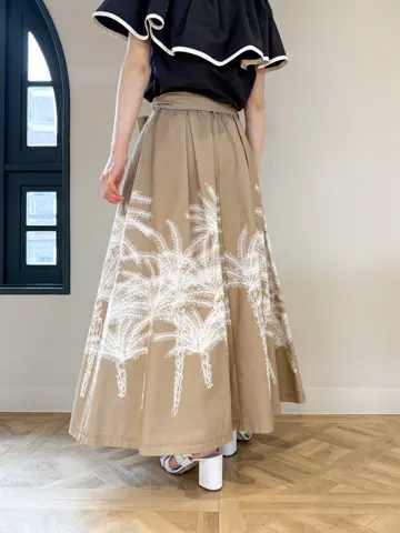 GRACE CONTINENTAL The Banquet yuri コーディネート画像