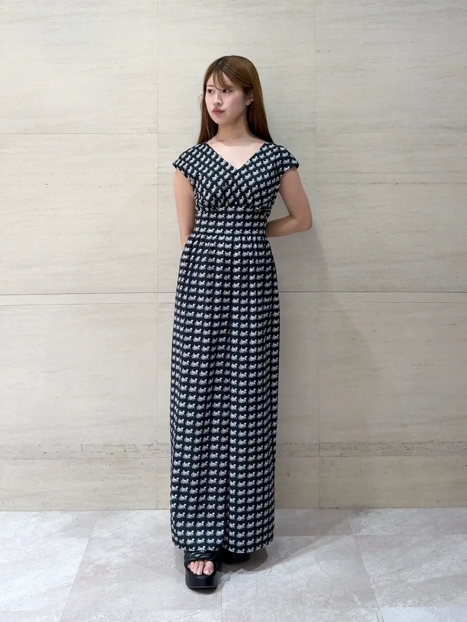 GRACE CONTINENTAL The Banquet 近藤　紫織 コーディネート画像