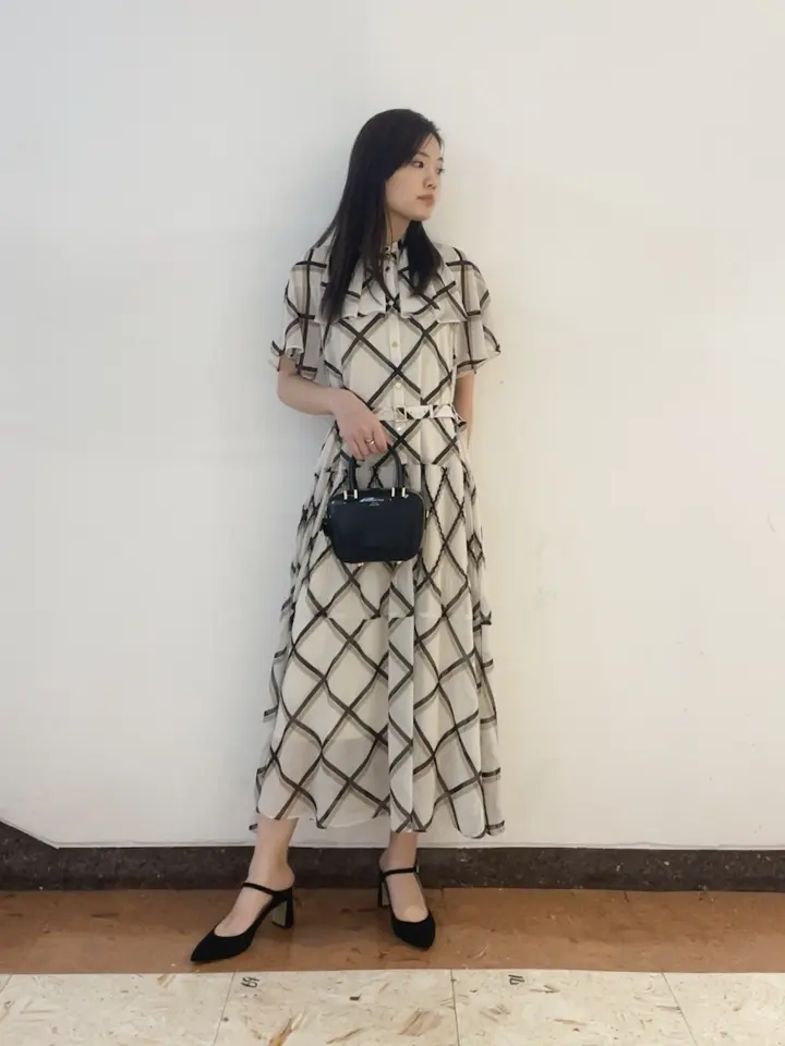 GRACE CONTINENTAL The Banquet nao コーディネート画像