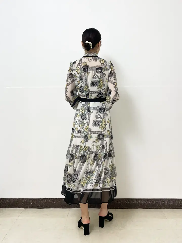 GRACE CONTINENTAL The Banquet nao コーディネート画像