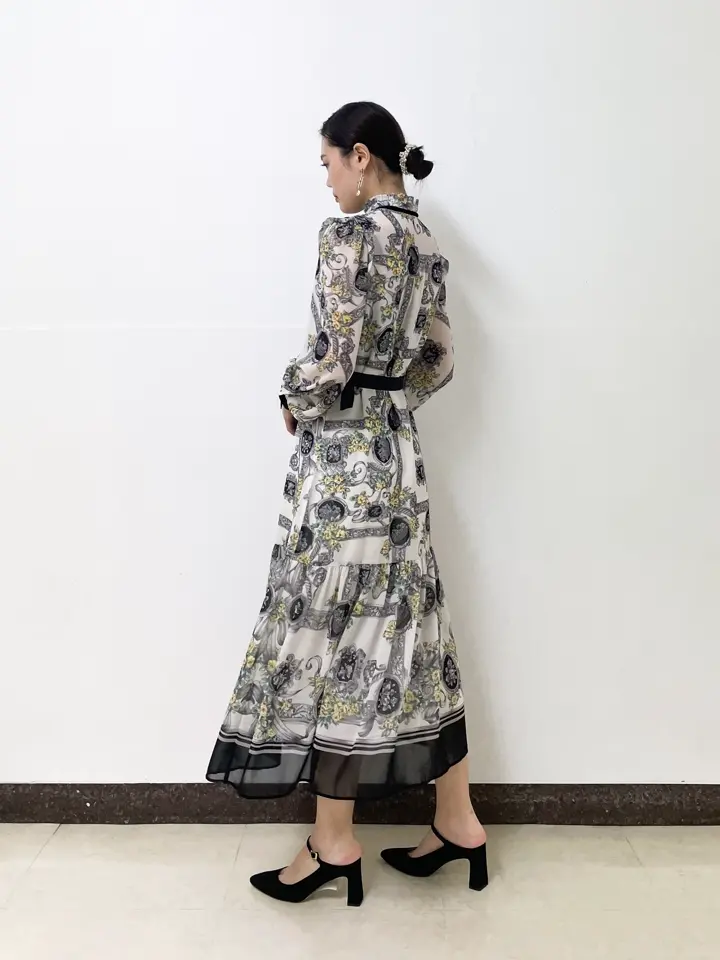 GRACE CONTINENTAL The Banquet nao コーディネート画像