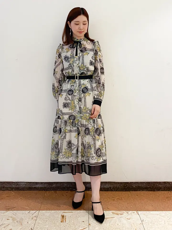 GRACE CONTINENTAL The Banquet mikiho コーディネート画像