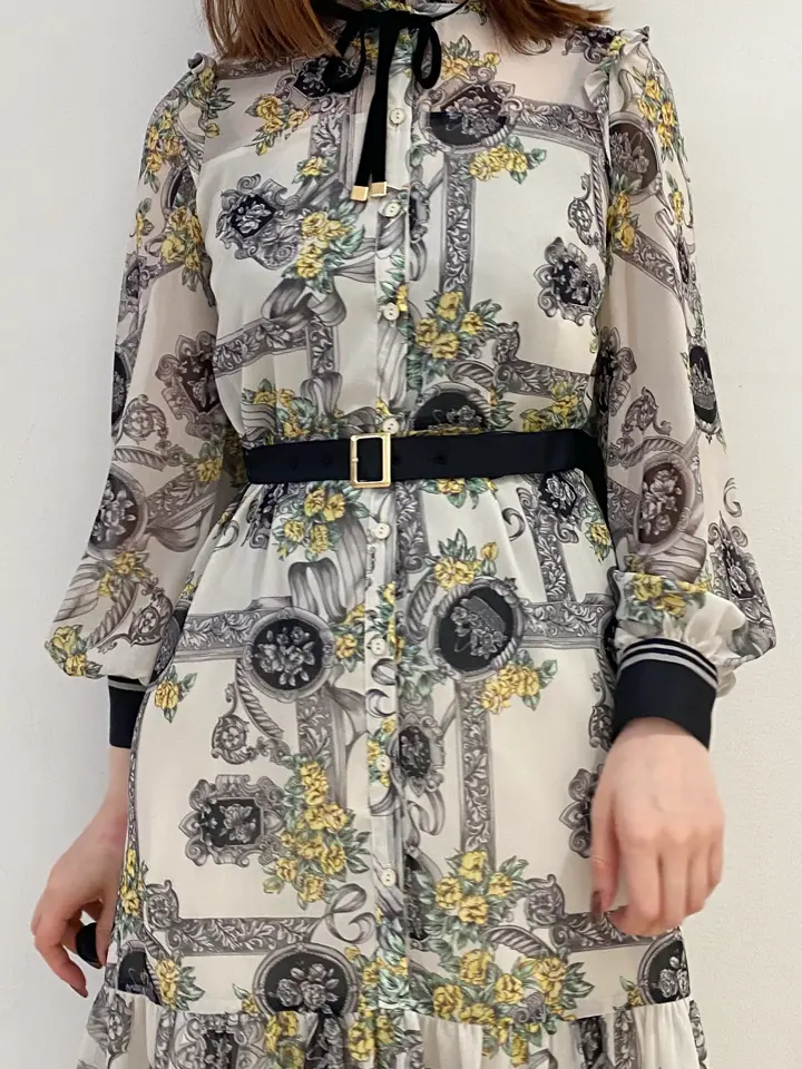 GRACE CONTINENTAL The Banquet mikiho コーディネート画像