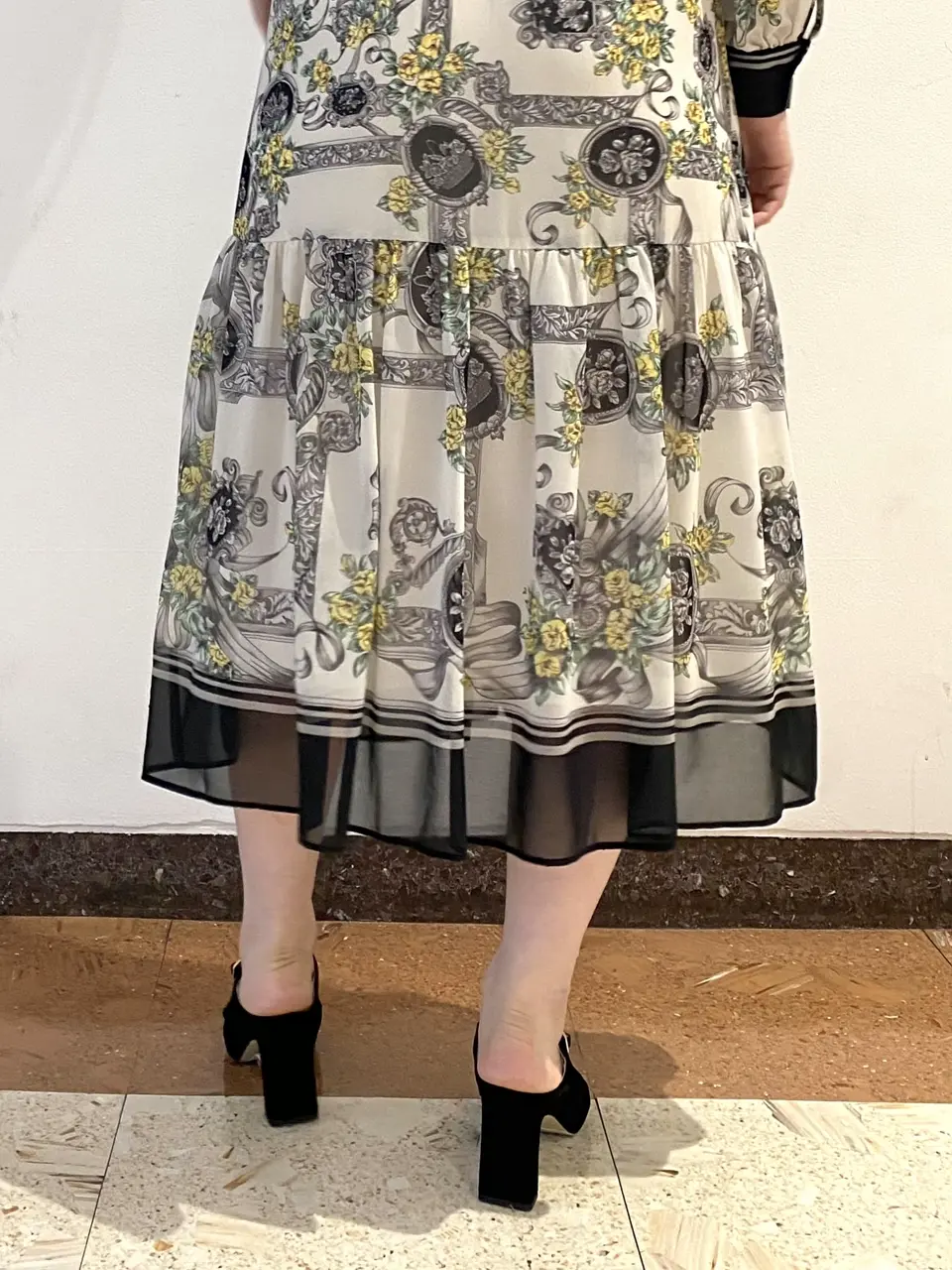 GRACE CONTINENTAL The Banquet mikiho コーディネート画像