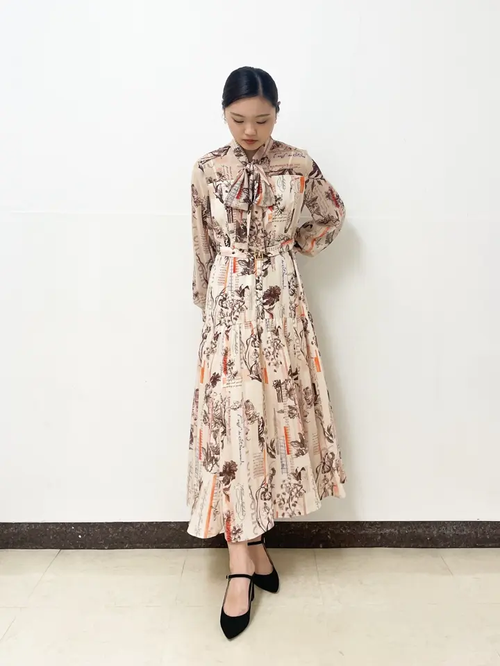 GRACE CONTINENTAL The Banquet nao コーディネート画像