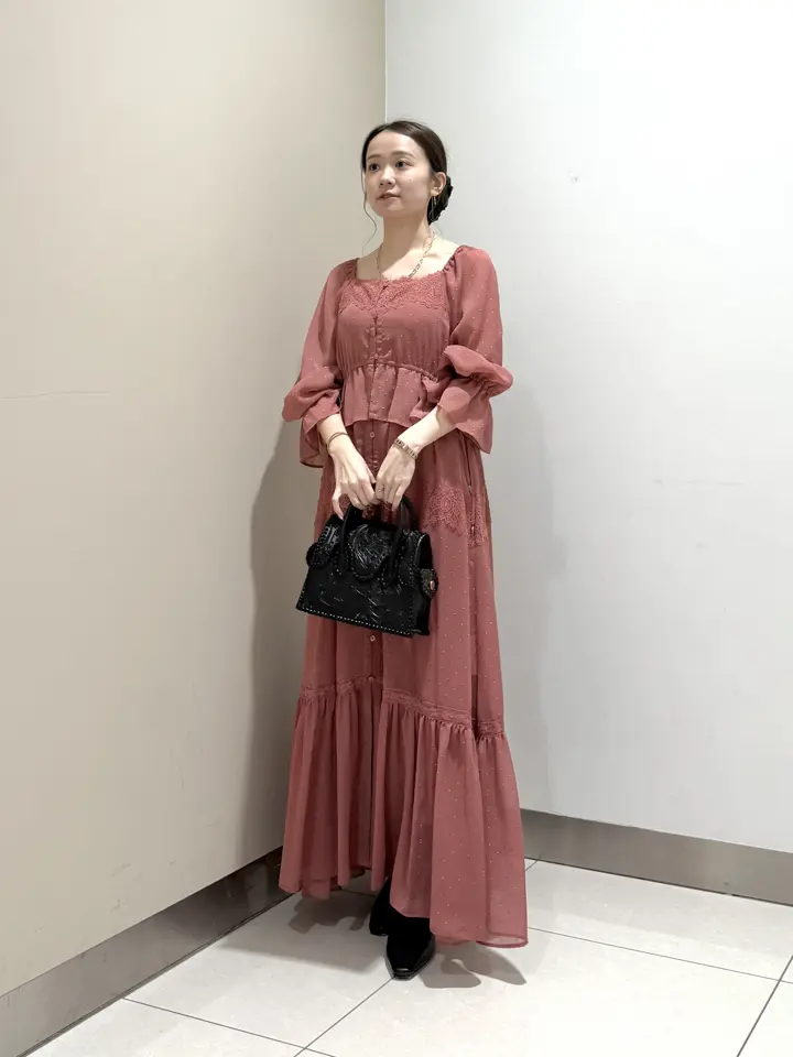 GRACE CONTINENTAL The Banquet Suzuka コーディネート画像