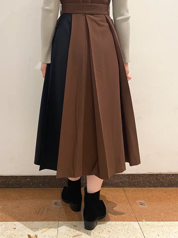 GRACE CONTINENTAL The Banquet mikiho コーディネート画像