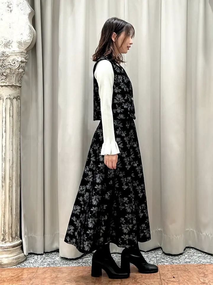 GRACE CONTINENTAL The Banquet eri コーディネート画像