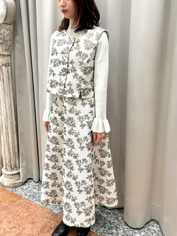 GRACE CONTINENTAL The Banquet eri コーディネート画像