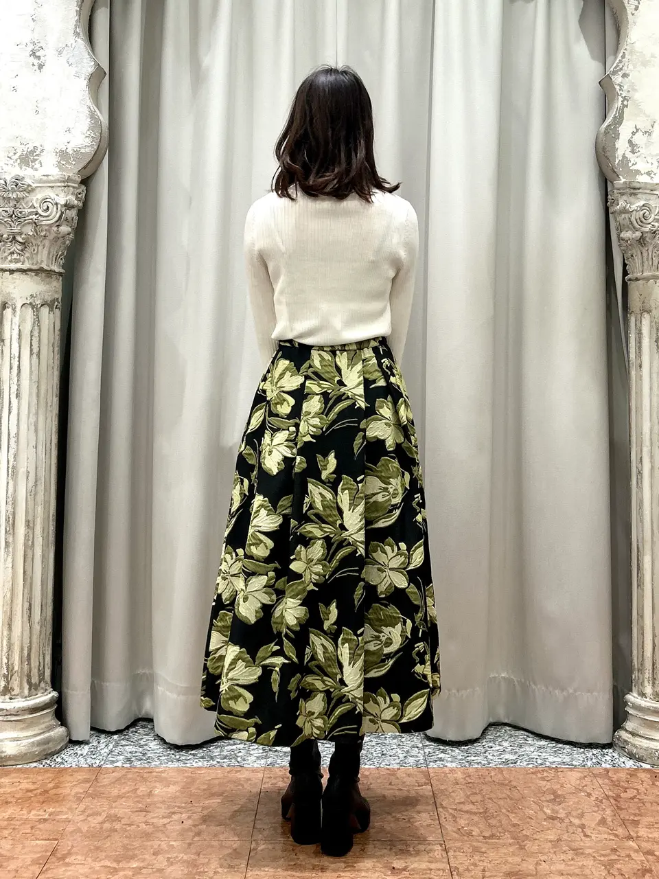 GRACE CONTINENTAL The Banquet eri コーディネート画像