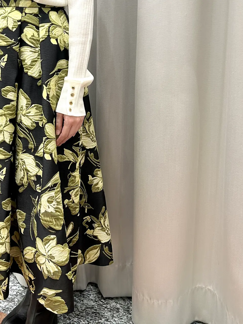 GRACE CONTINENTAL The Banquet eri コーディネート画像