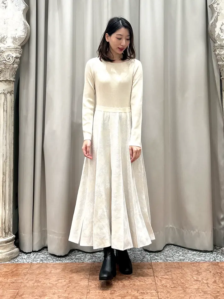 GRACE CONTINENTAL The Banquet eri コーディネート画像