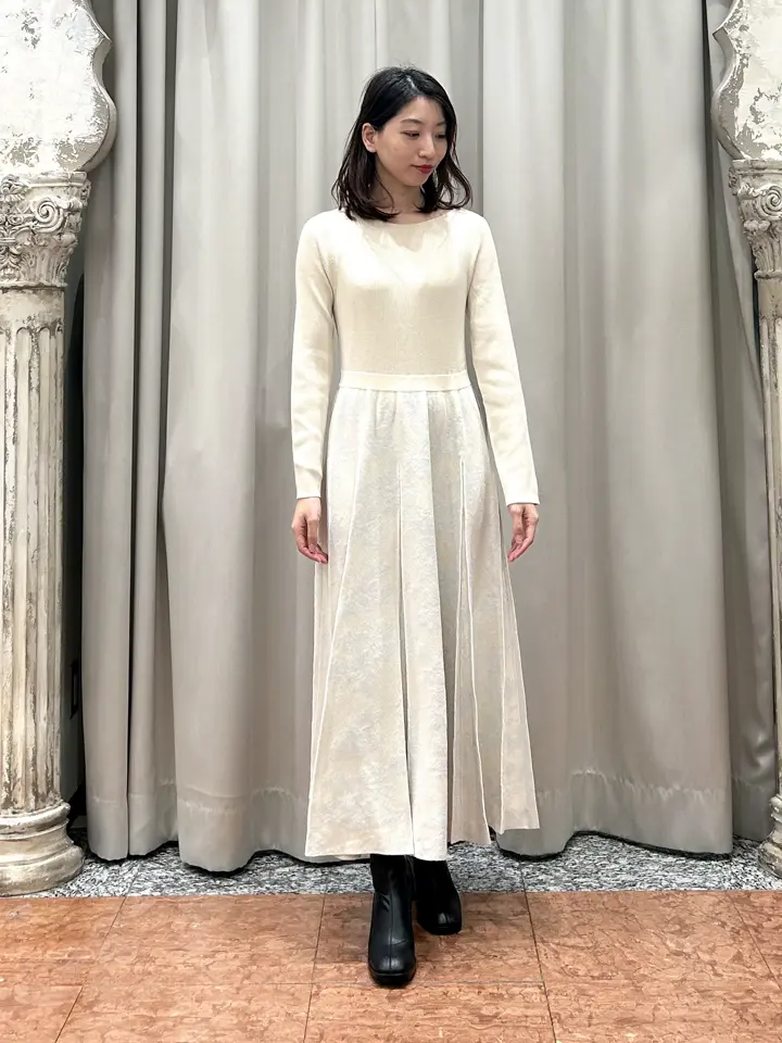 GRACE CONTINENTAL The Banquet eri コーディネート画像