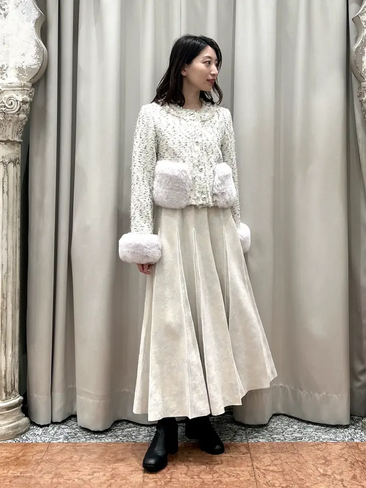 GRACE CONTINENTAL The Banquet eri コーディネート画像