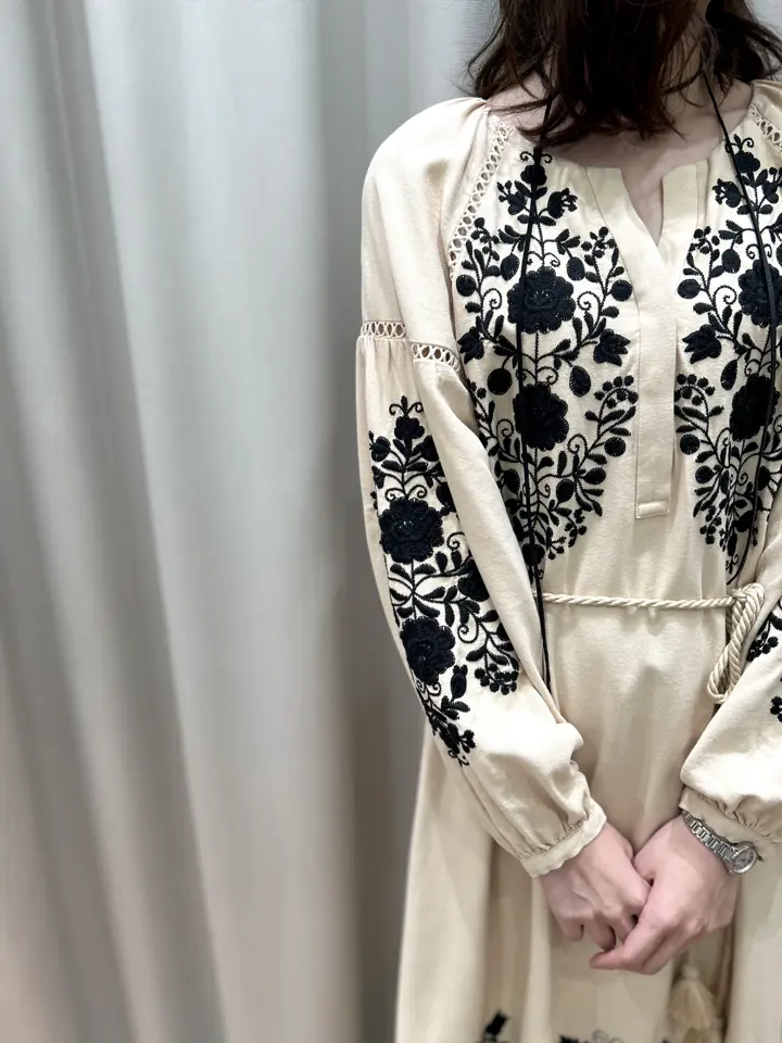 GRACE CONTINENTAL The Banquet eri コーディネート画像