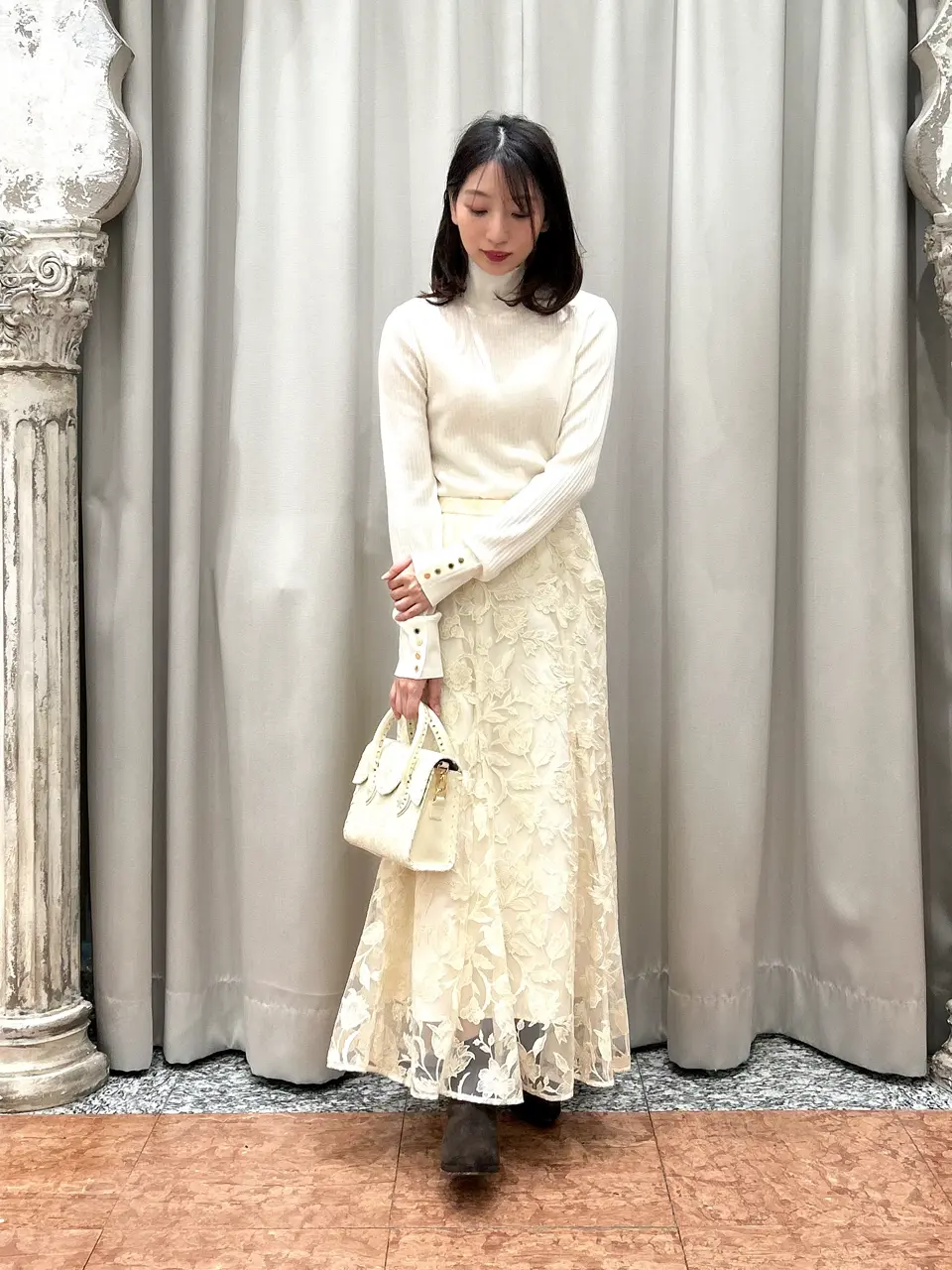 GRACE CONTINENTAL The Banquet eri コーディネート画像