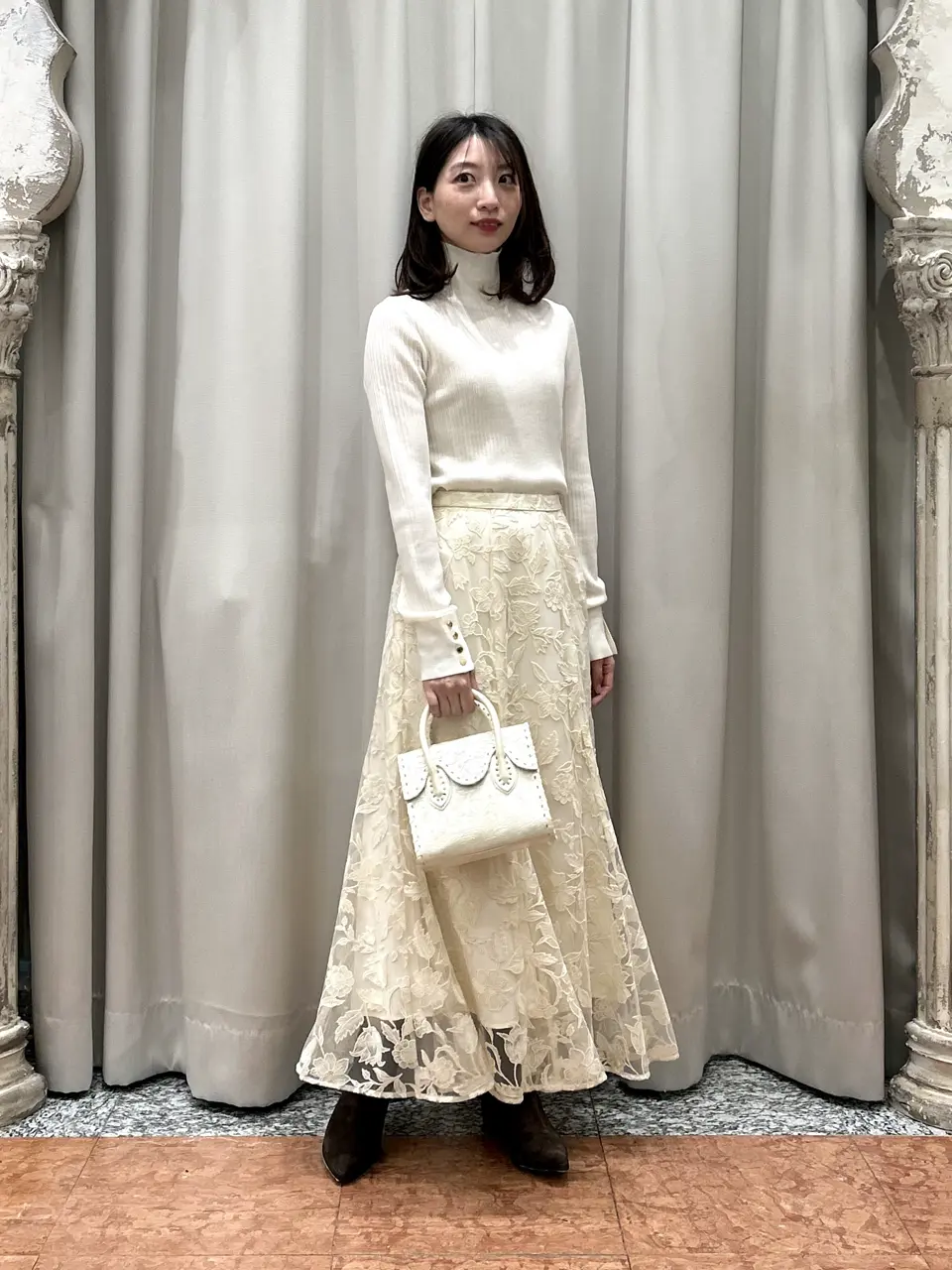 GRACE CONTINENTAL The Banquet eri コーディネート画像