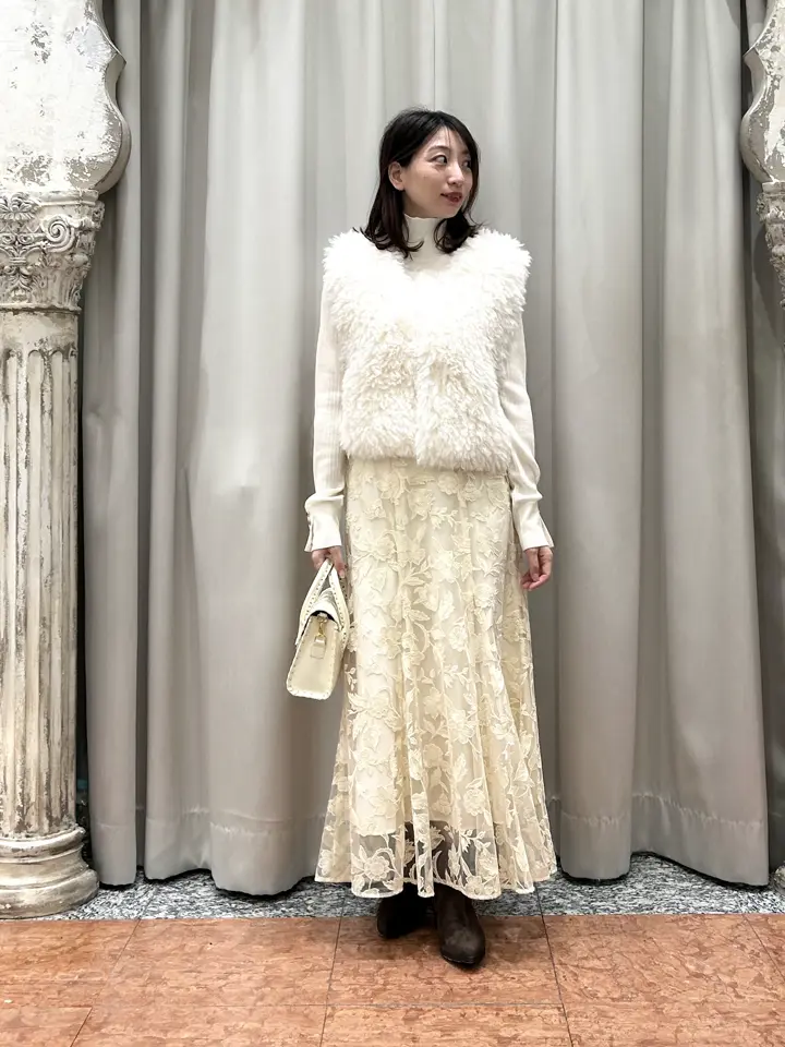 GRACE CONTINENTAL The Banquet eri コーディネート画像