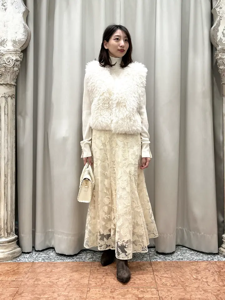 GRACE CONTINENTAL The Banquet eri コーディネート画像