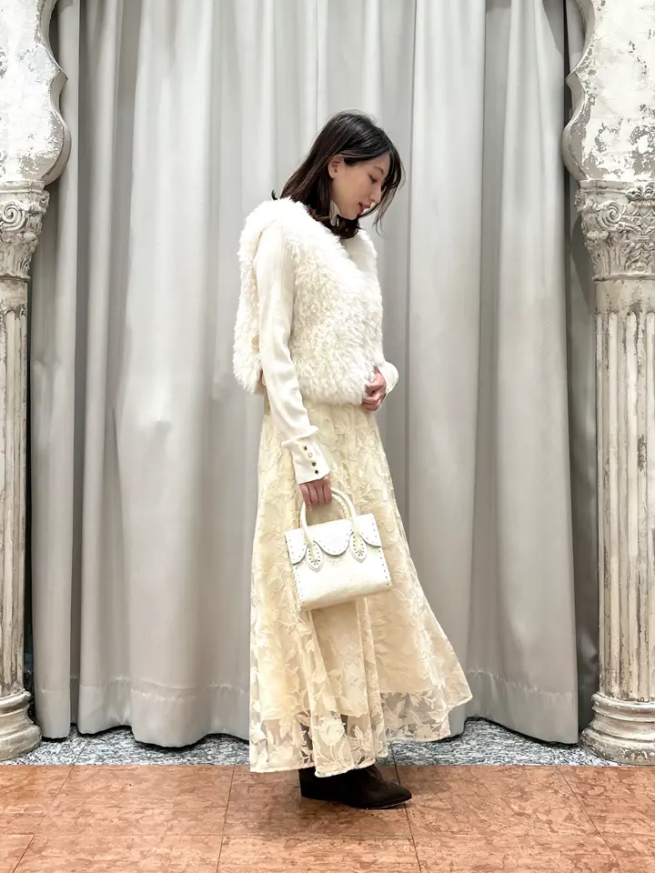 GRACE CONTINENTAL The Banquet eri コーディネート画像