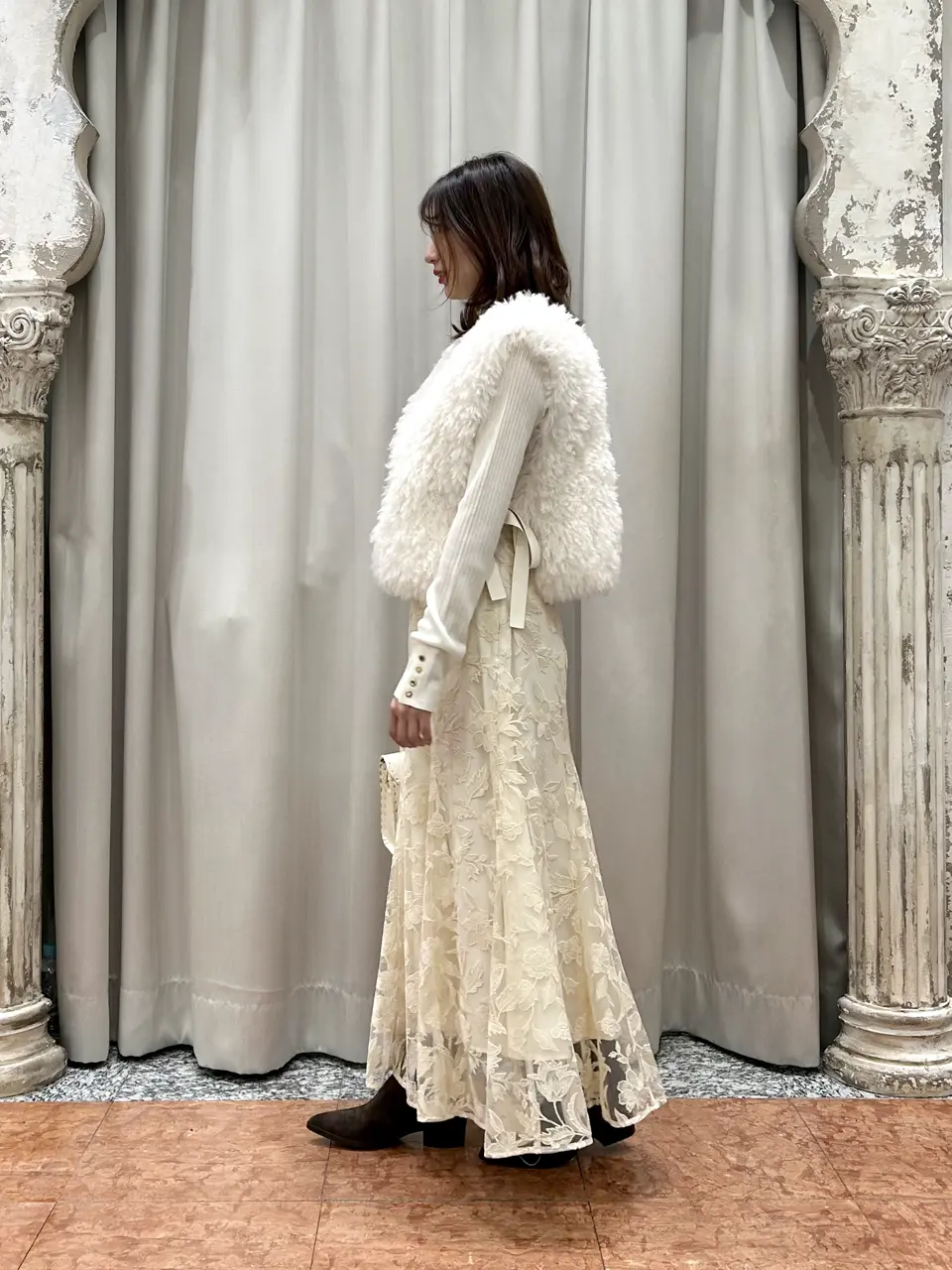 GRACE CONTINENTAL The Banquet eri コーディネート画像