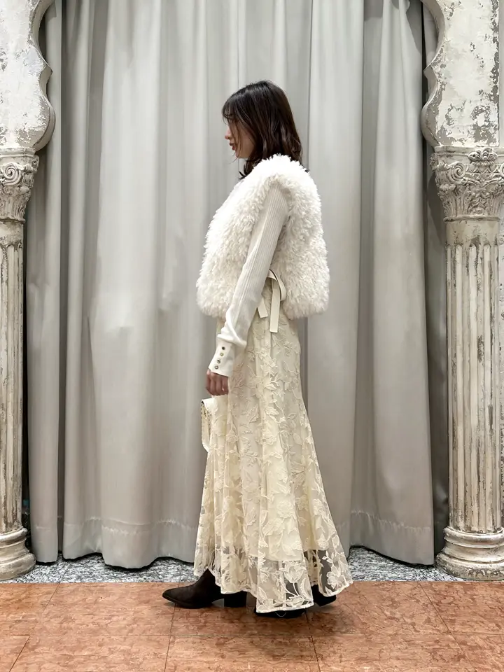 GRACE CONTINENTAL The Banquet eri コーディネート画像